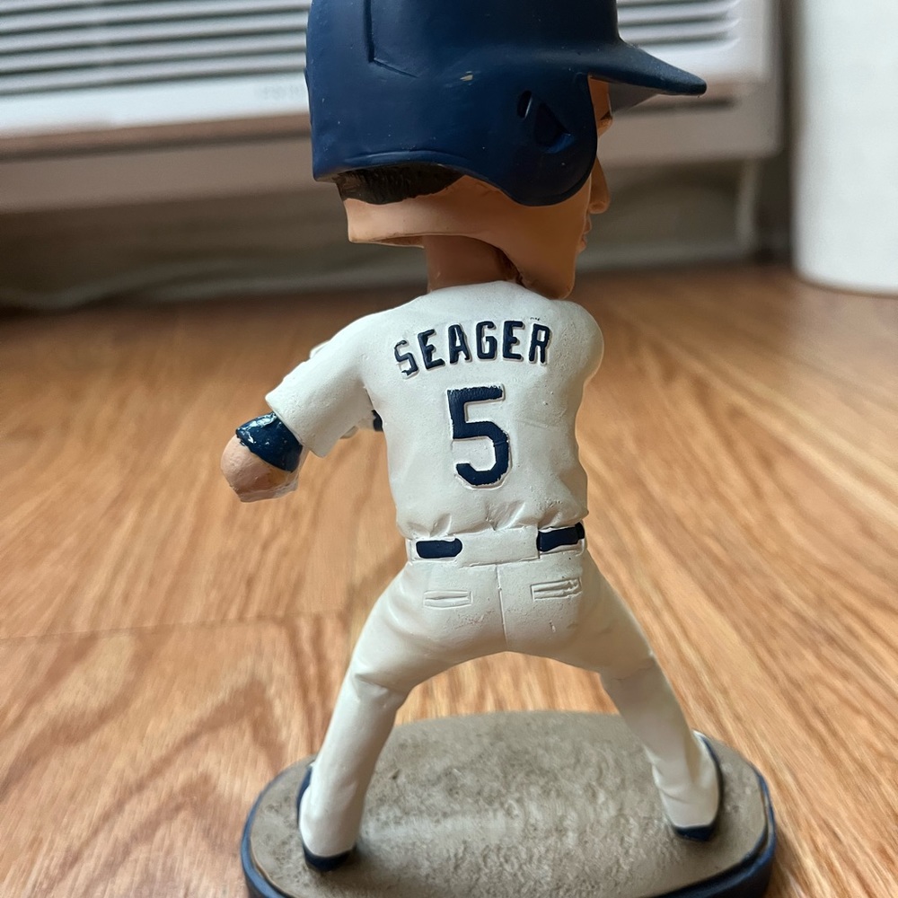 Bobblehead - Picture 10 of 16